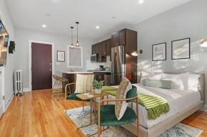 Modest Studio Apt near Portage Park